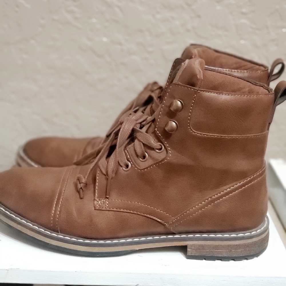 Good fellow boots